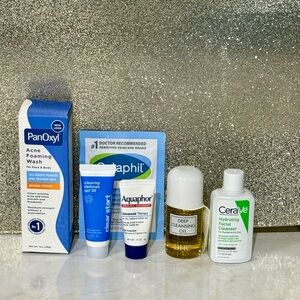 5 for $25 item 🌺 Mini Skincare Set